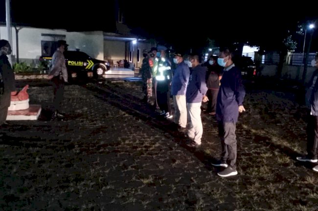 Kunjungan Polres Klaten Dalam Apel Siaga Persiapan Patroli PPKM Mikro dilanjutkan Monitoring ke Pelaku Usaha di Wilayah Kec. Wonosari, 1 Juli 2021