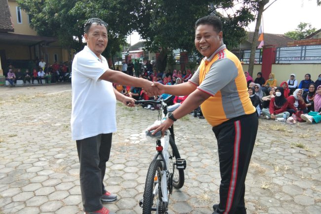 Jalan sehat bersama Forkompimcam dalam Rangka meperingati Hari Jadi ke-218 Kabupaten Klaten, Jumat 15 Juli 2022