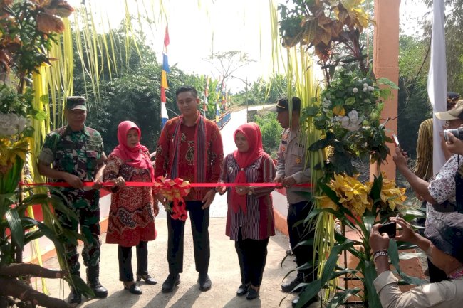 Peresmian Jembatan Penghubung Klaten - Sukoharjo di Desa Bener