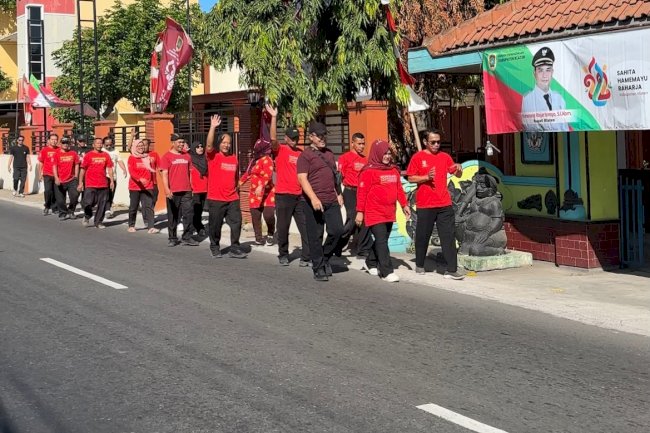 Pelaksanaan jalan bersama di Hari Jum'at agar tetap sehat dan semangat ( SALAM HANGAT)
