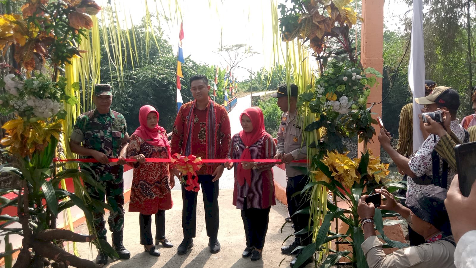 Peresmian Jembatan Penghubung Klaten - Sukoharjo di Desa Bener 