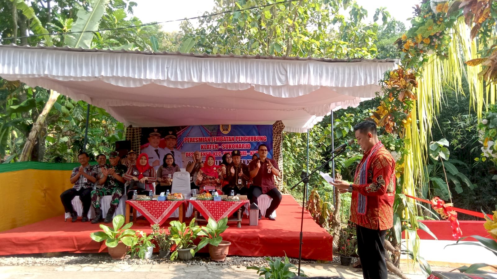 Peresmian Jembatan Penghubung Klaten - Sukoharjo di Desa Bener 