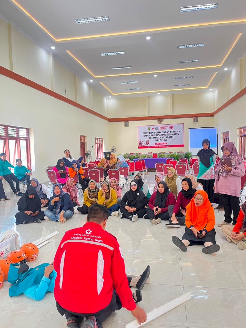 Pelatihan Pertolongan Pertama bagi Relawan Wanita dan Kader PKK Desa se Kecamatan Wonosari