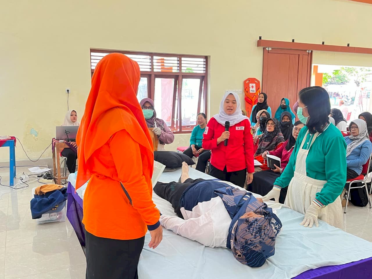 Pelatihan Pertolongan Pertama bagi Relawan Wanita dan Kader PKK Desa se Kecamatan Wonosari